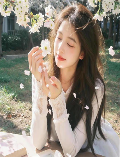 女人夢見一串串熟透葡萄_紅色通緝令高清在線觀看